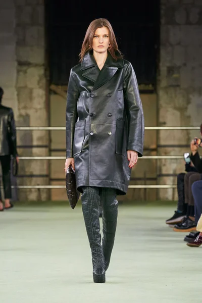 Look 29